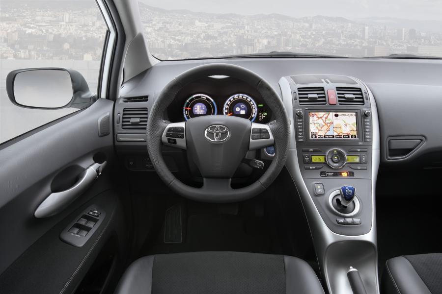  Toyota Auris HSD 2010 года  (фото 39 из 111)
